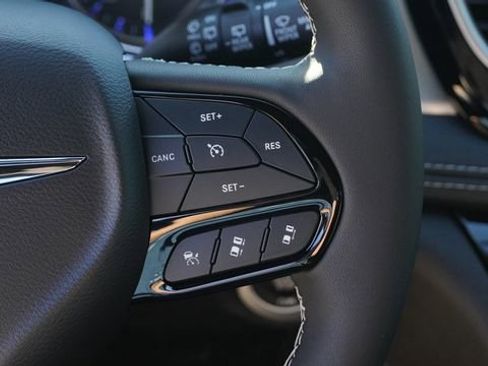 New 2026 Chrysler Pacifica Limited FWD image 27