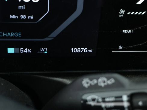 Used 2025 Kia EV9 Wind image 13