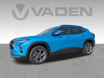 New 2025 Chevrolet Trax LT w/ Driver Confidence Package