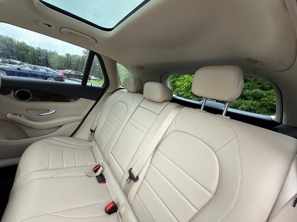 Used 2019 Mercedes-Benz GLC 300 4MATIC image 19