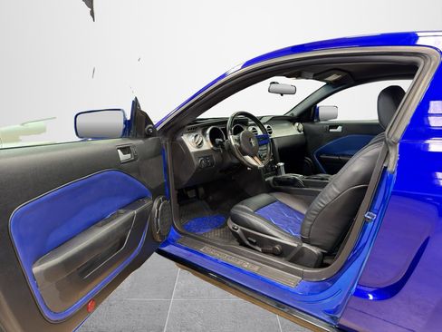 Used 2009 Ford Mustang Coupe RWD image 10