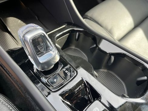 New 2026 Volvo XC40 B5 Plus w/ Protection Package Premier image 18