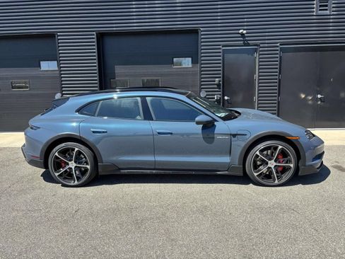 New 2026 Porsche Taycan 4S AWD/4WD image 11