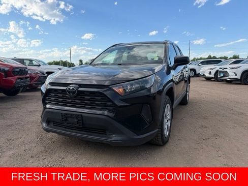 Used 2021 Toyota RAV4 LE AWD/4WD image 1