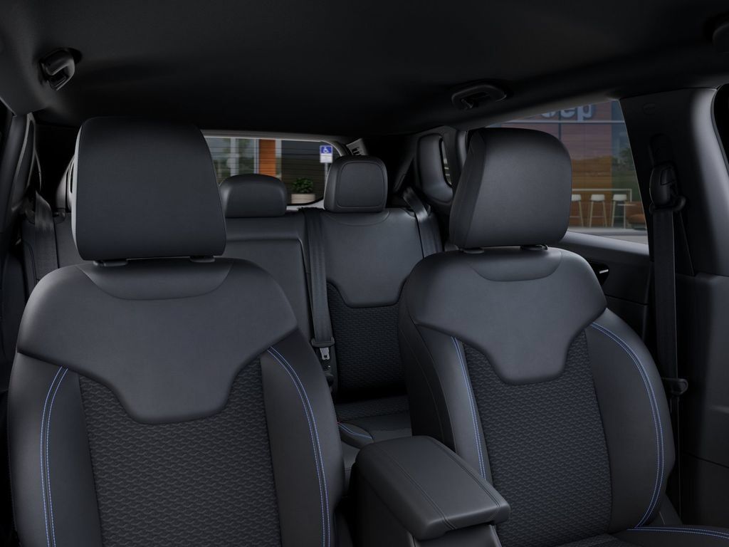 New 2026 Jeep Compass Latitude AWD/4WD image 27
