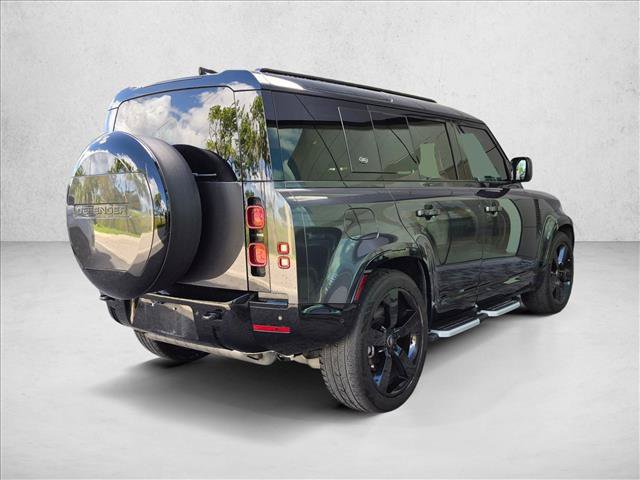 Used 2024 Land Rover Defender 110 X-Dynamic SE AWD/4WD image 5