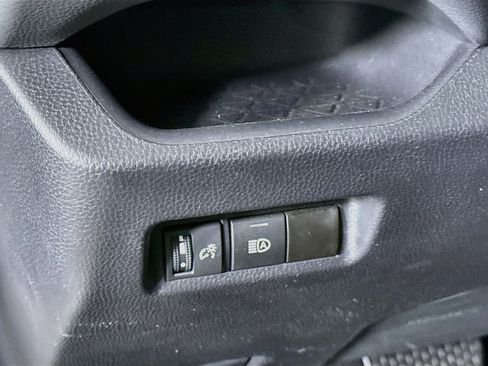 Used 2025 Toyota RAV4 XLE FWD image 17