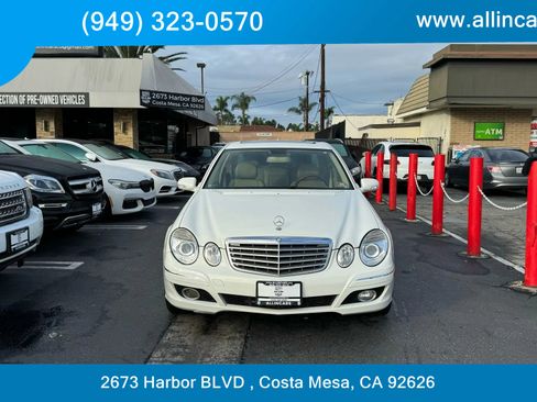 Used 2009 Mercedes-Benz E 350 4MATIC Sedan image 2