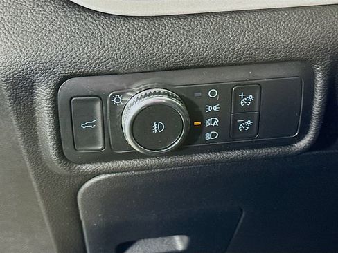 Certified 2022 Ford Explorer XLT w/ Equipment Group 202A image 16