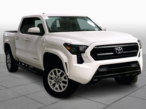 Used 2024 Toyota Tacoma SR5 image 2