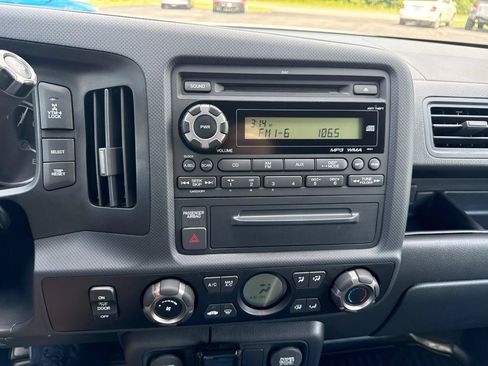 Used 2014 Honda Ridgeline Sport image 38