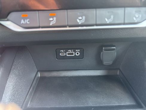 Used 2025 Nissan Altima 2.5 SV FWD image 24