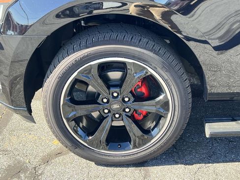 Used 2024 Ford Expedition Limited image 11