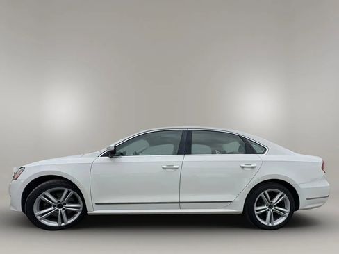Used 2014 Volkswagen Passat 1.8T SEL Premium image 4