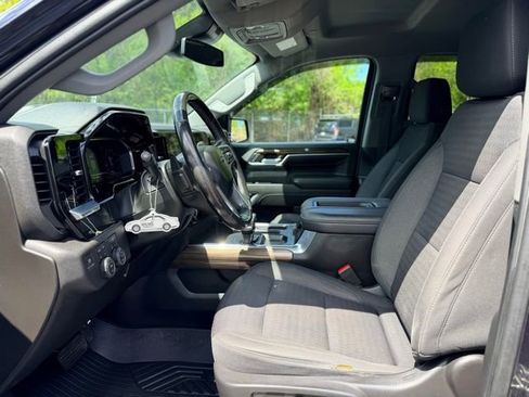 Used 2022 Chevrolet Silverado 1500 RST AWD/4WD image 6