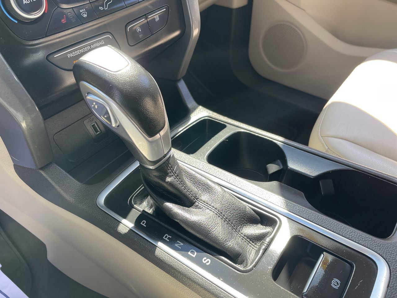 Used 2018 Ford Escape SEL AWD/4WD image 19