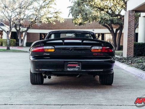 Used 1999 Chevrolet Camaro Z28 w/ SS Performance/Appearance Pkg image 17