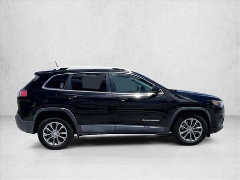 Used 2019 Jeep Cherokee Latitude Plus FWD image 5