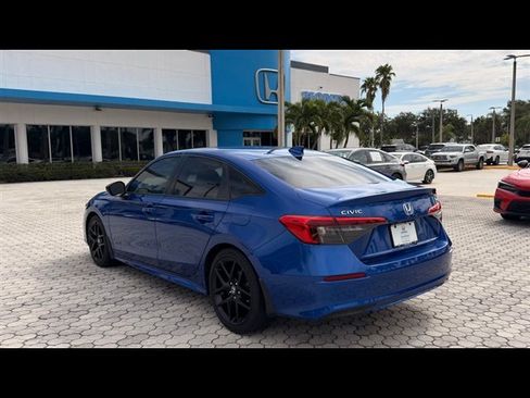 Certified 2024 Honda Civic Sport image 9