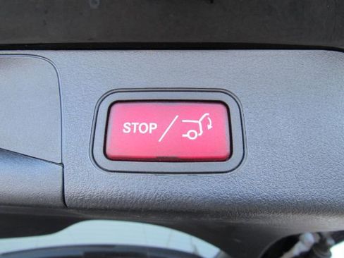 Used 2023 Mercedes-Benz EQB 300 4MATIC image 28