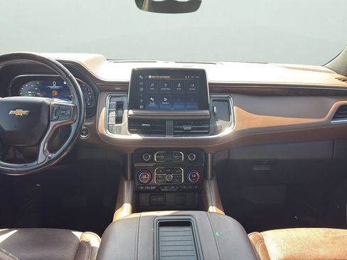 Used 2023 Chevrolet Suburban High Country RWD image 19