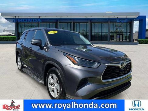 Used 2023 Toyota Highlander L FWD image 1