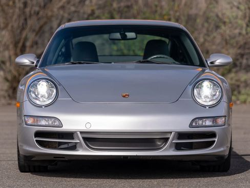 Used 2005 Porsche 911 Carrera S image 2