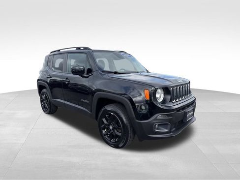 Used 2017 Jeep Renegade Latitude AWD/4WD image 3