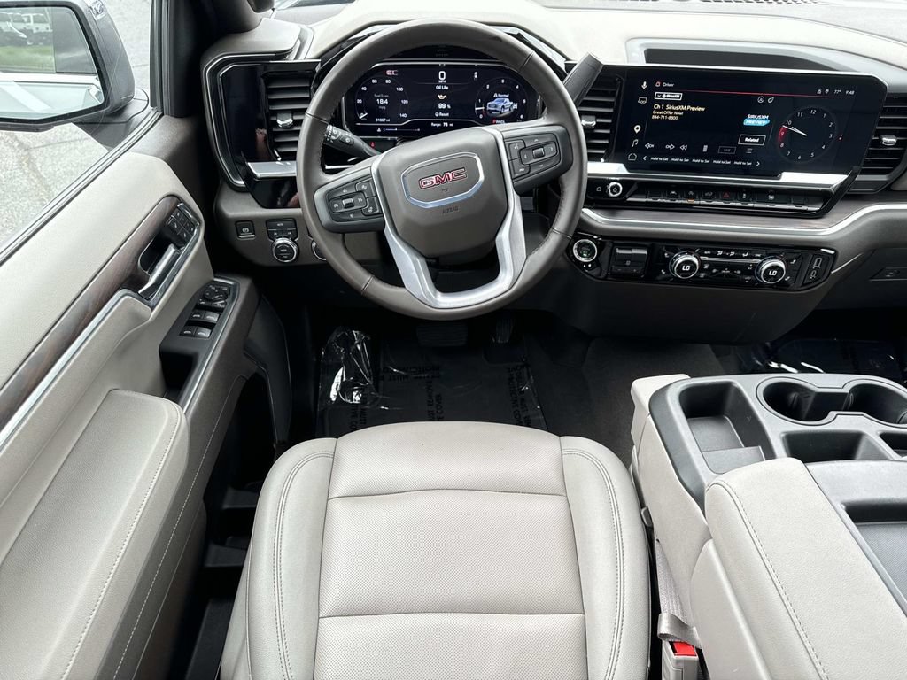 Used 2025 GMC Sierra 1500 SLT AWD/4WD image 13