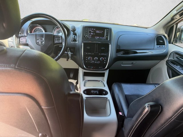 Used 2019 Dodge Grand Caravan SXT FWD image 19