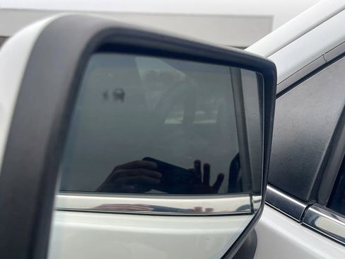 Used 2019 Chevrolet Silverado 1500 High Country w/ Technology Package image 10