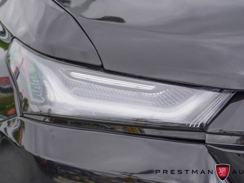 Used 2023 Chevrolet Traverse High Country AWD/4WD image 18