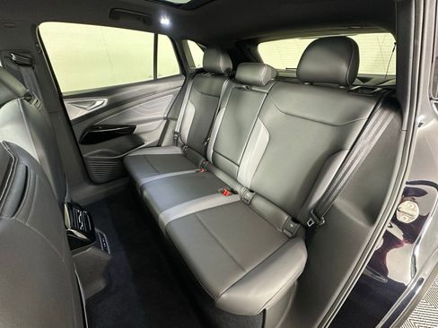Used 2023 Volkswagen ID.4 Pro S image 33