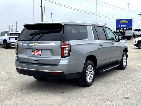 Used 2024 Chevrolet Suburban LT image 6