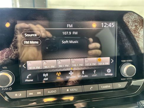 Certified 2022 Nissan Pathfinder SV image 12