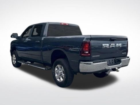 Used 2025 RAM 2500 Big Horn AWD/4WD image 3