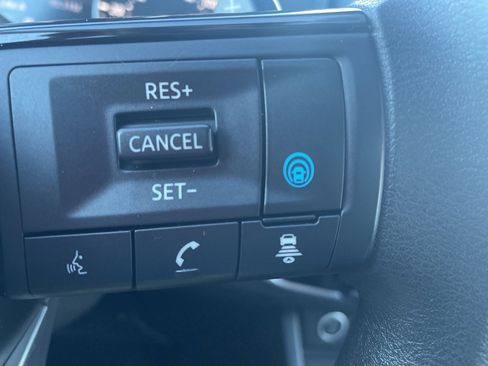 Used 2023 Nissan Rogue SV image 19