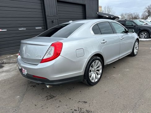 Used 2013 Lincoln MKS image 3