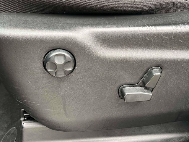 Used 2021 Jeep Grand Cherokee Limited AWD/4WD image 29