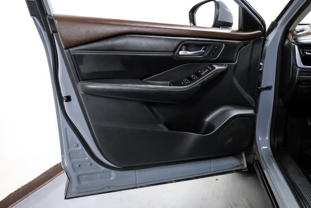 Used 2022 Nissan Rogue SL w/ SL Premium Package FWD image 48