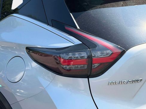 Used 2020 Nissan Murano SL w/ Moonroof Package AWD/4WD image 9