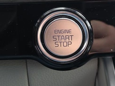 Used 2024 Kia Carnival SX image 46