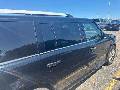 Used 2018 Ford Flex SEL w/ Equipment Group 202A AWD/4WD image 11