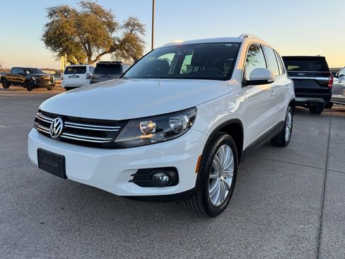 Used 2014 Volkswagen Tiguan SEL image 3