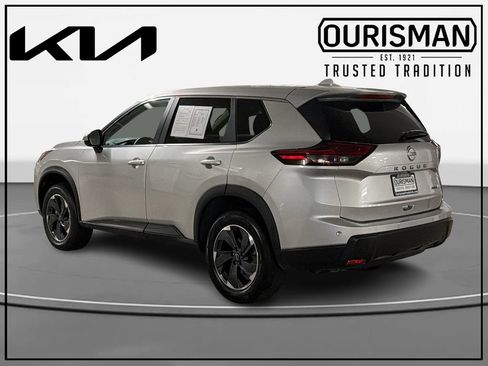 Used 2025 Nissan Rogue SV AWD/4WD image 3