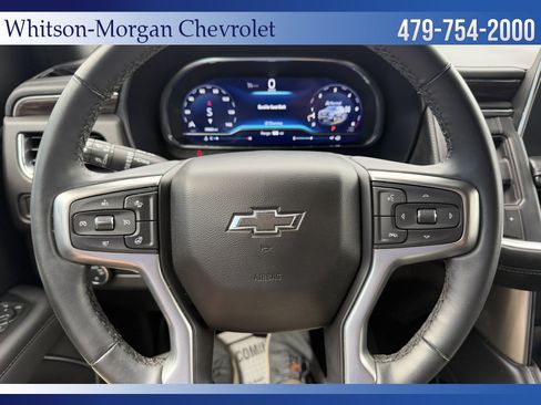 Used 2024 Chevrolet Suburban Z71 w/ Luxury Package AWD/4WD image 19