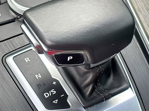 Used 2019 Audi A4 2.0T Premium w/ Convenience Package image 18