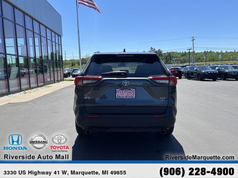 Used 2025 Toyota RAV4 XLE AWD/4WD image 7