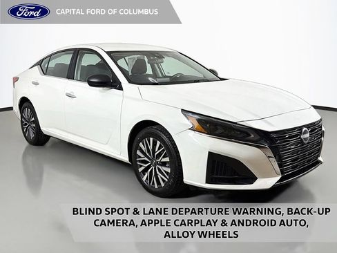 Used 2025 Nissan Altima 2.5 SV AWD/4WD image 1