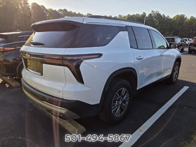 Used 2024 Chevrolet Traverse LT FWD image 4